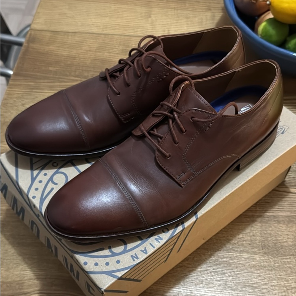 Men’s Bostonian Brown shoes size 9